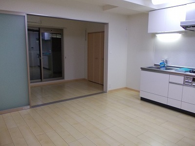 Living and room. 10.5 Pledge of spacious living ☆ 