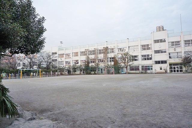Primary school. Ota Ward Kojiya to elementary school 522m