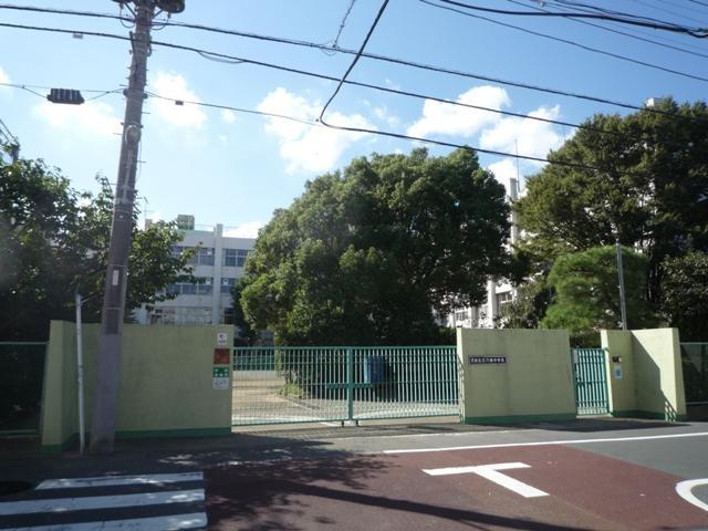 Junior high school. 873m to Ota Ward Rokugo Junior High School