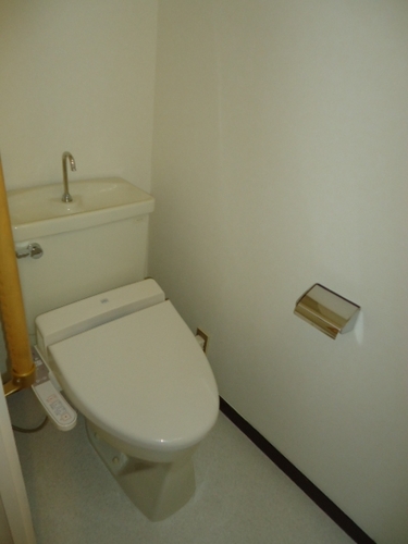 Other room space. Toilet