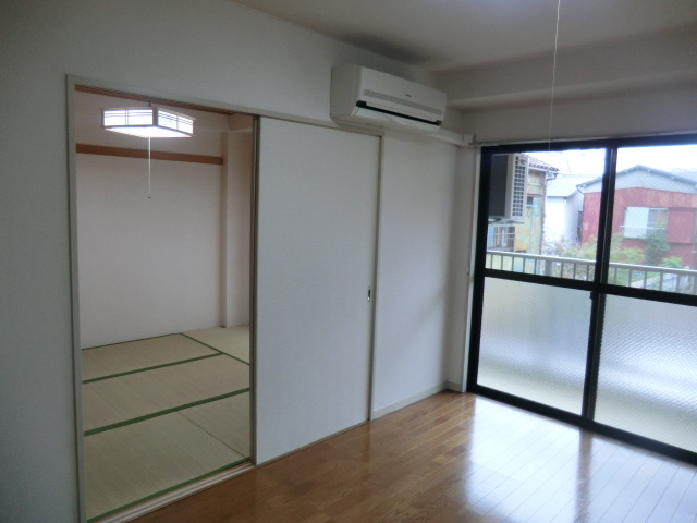 Living and room