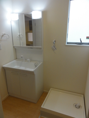 Washroom. Basin dressing room with a small window (same specifications)