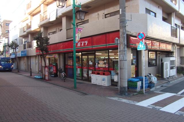 Convenience store. 514m to poplar Higashiyaguchi shop