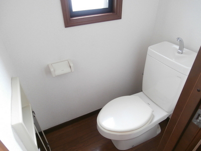 Toilet. 2F toilet