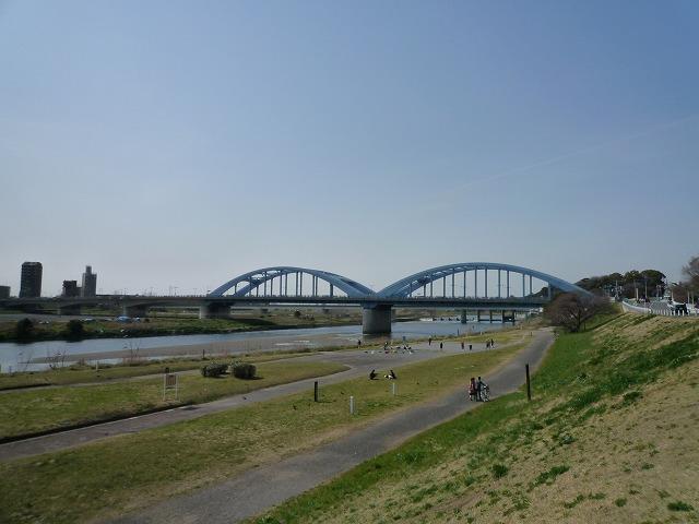 Streets around. Tama River landscape of 50m Tama River on to the bank! Also How do in your walk on holiday!