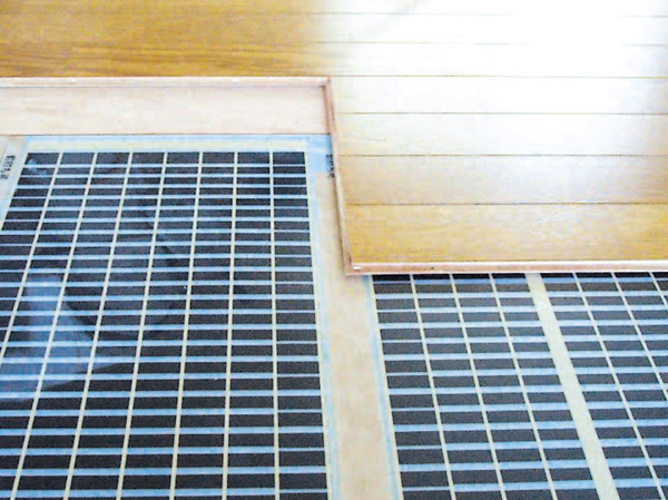 Living.  [Electric floor heating] living ・ The dining, Equipped with electric floor heating. Without contaminating the air, Efficiency and well warms the entire room from the feet. (Same specifications)