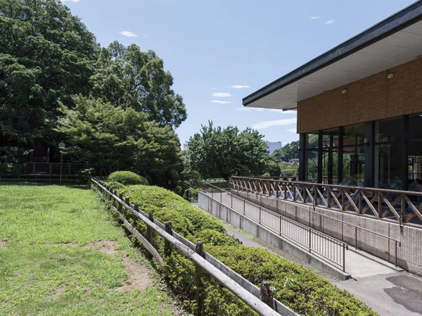 Surrounding environment. Municipal Denenchofu Seseragi park (about 370m, A 5-minute walk) ※ Walk fraction of the web is not calculated in 1 minute = 80m.