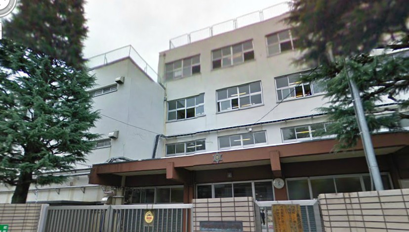 Junior high school. 561m to Omori sixth junior high school (junior high school)