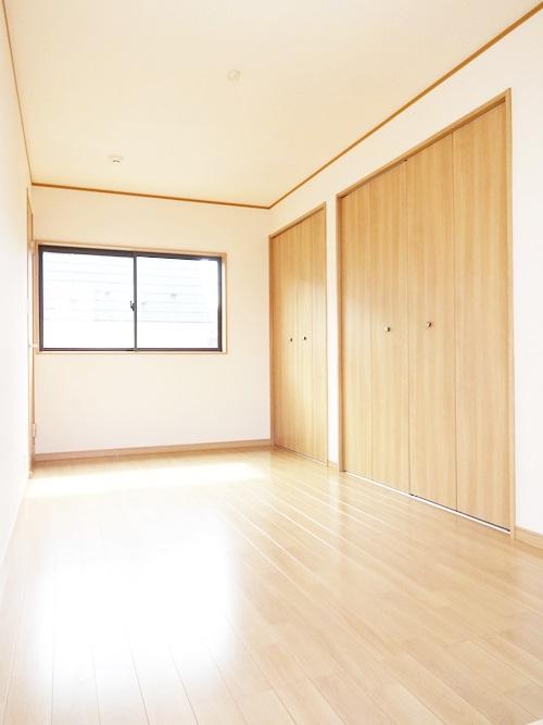 Non-living room. ※ 1 Building ※ Private is also friendly to everyone considering the family residence