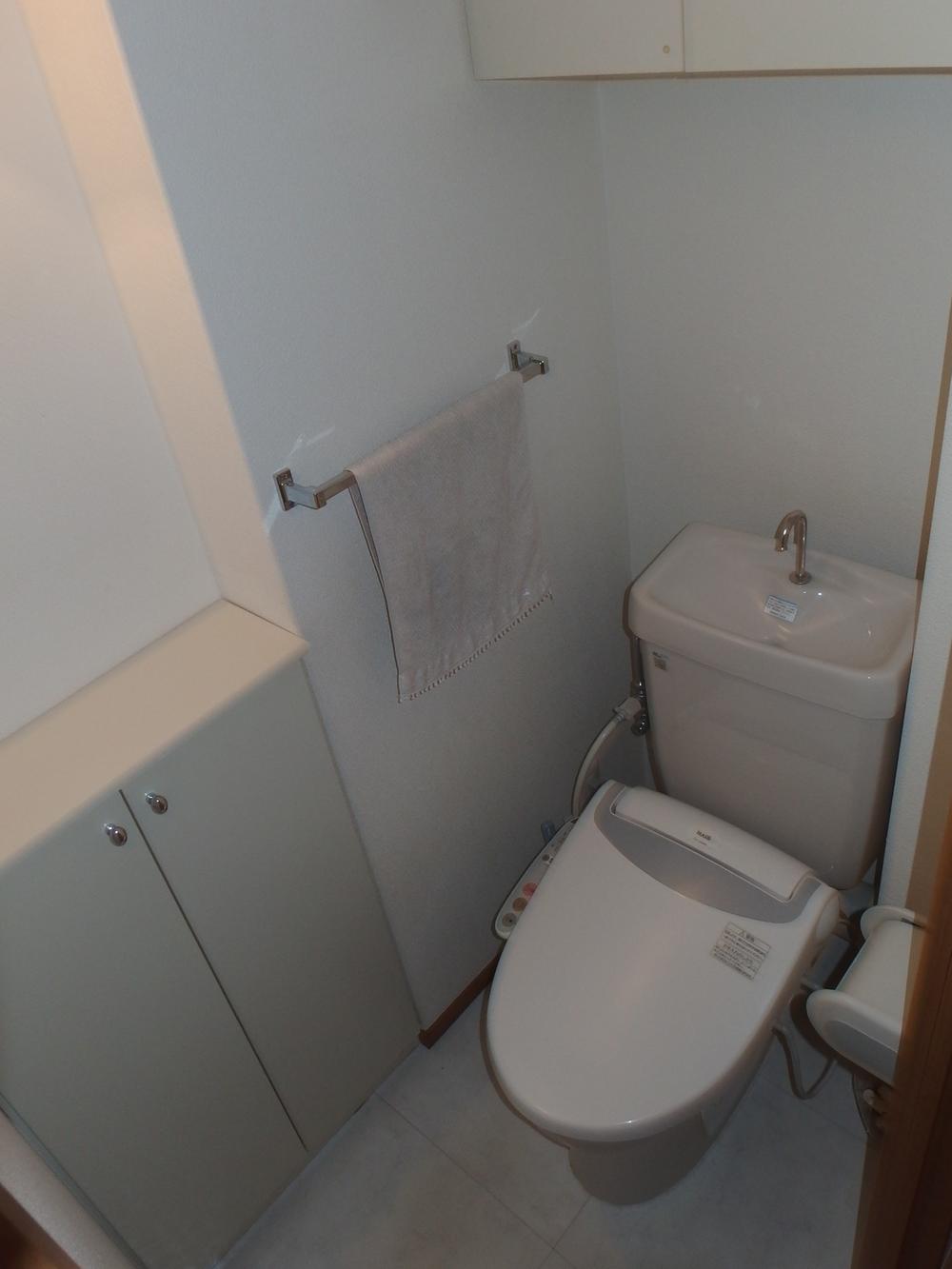 Toilet. (2013 December shooting)