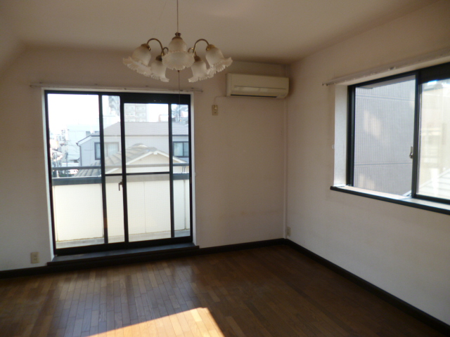 Living and room