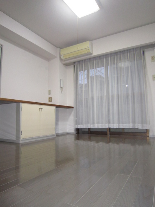 Living and room