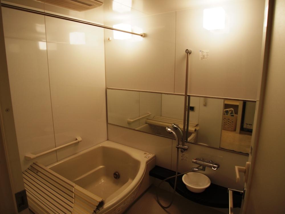 Bathroom. Indoor (June 2013) Shooting
