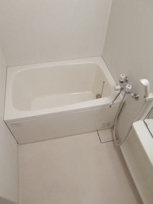 Bath. ※ Photos are separate in Room.