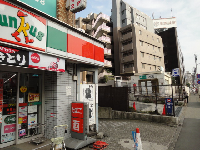 Convenience store. Thanks Higashimagome store up (convenience store) 104m