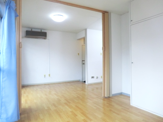Living and room
