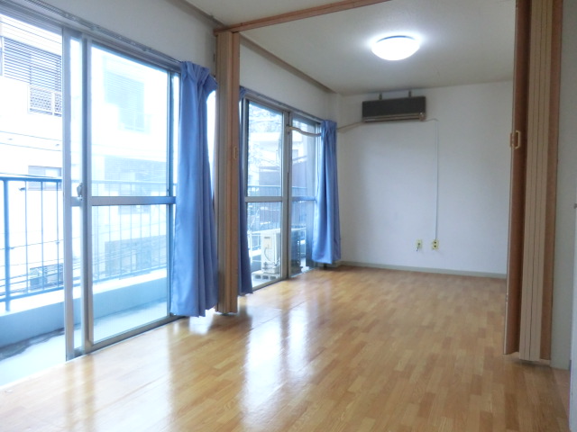 Living and room