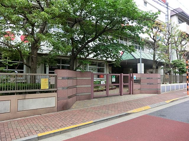 Primary school. Ota 650m to stand Koike elementary school