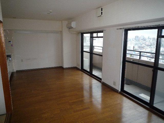 Living and room