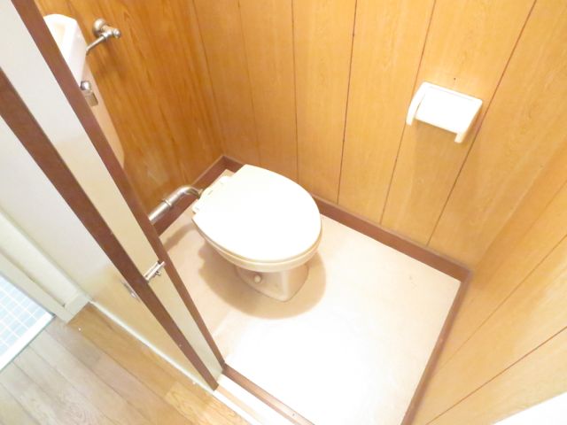 Toilet