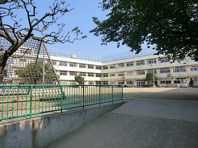 Primary school. 450m to Ota Ward Akamatsu Elementary School