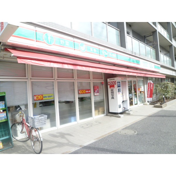 Convenience store. STORE100 Heiwajima store up (convenience store) 81m