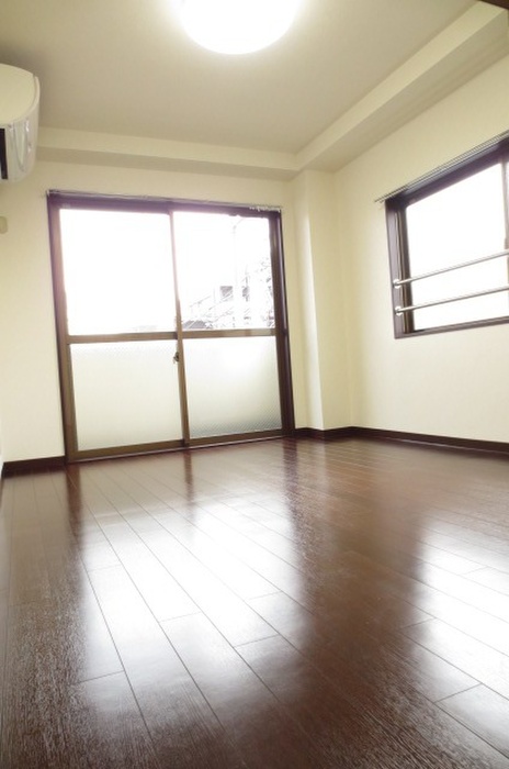 Living and room