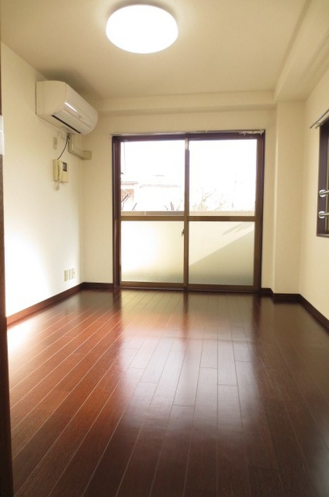 Living and room