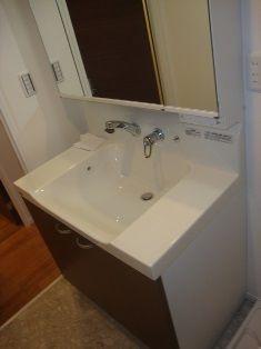 Wash basin, toilet. ~ December 13, the interior has been completed ~