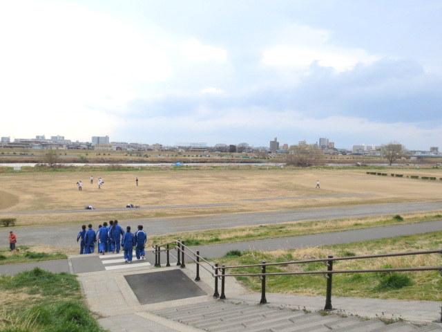 park. Tama River to Bridge green space 1564m