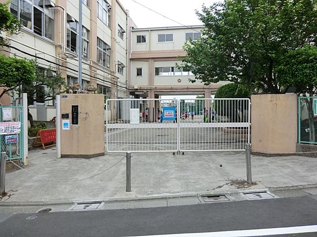 Primary school. Ota 700m to stand Umeda elementary school