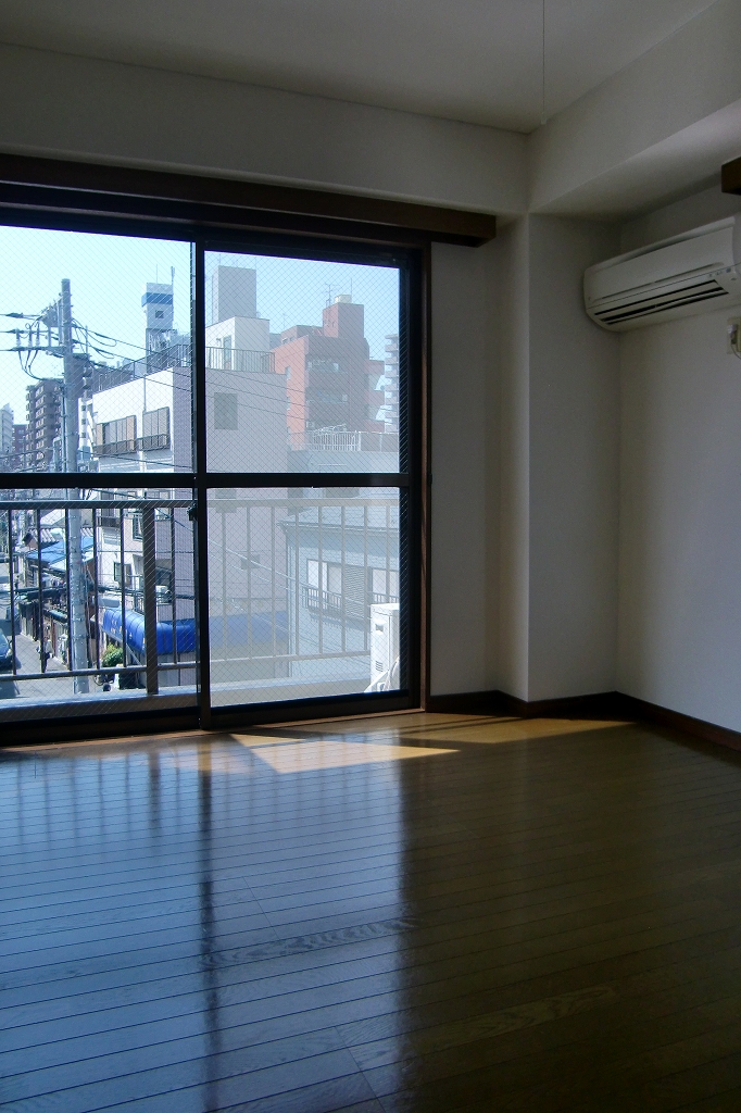 Living and room