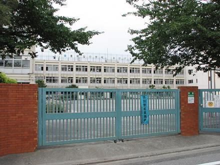 Primary school. Ota Ward Higashikojiya to elementary school 349m