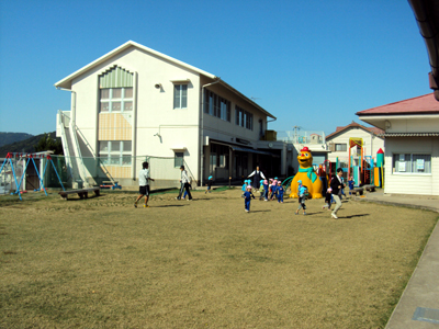 kindergarten ・ Nursery. Little flower of kindergarten (kindergarten ・ 917m to the nursery)