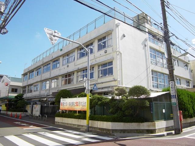 Primary school. Ota Ward Higashirokugo to elementary school 461m