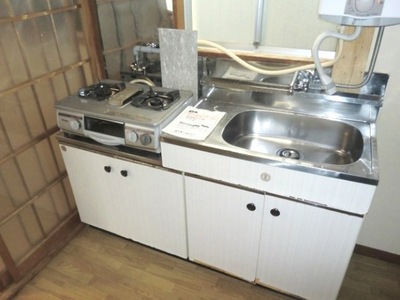 Kitchen. Two-burner gas stove installation Allowed