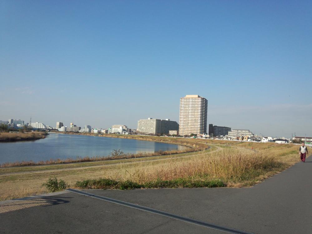 park. Tama River 50m to green space