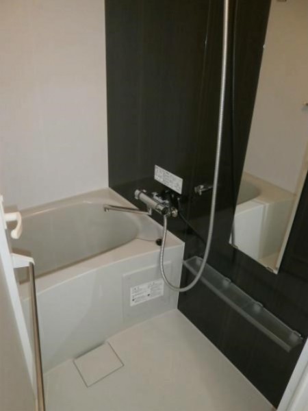 Bath. With bathroom dryer