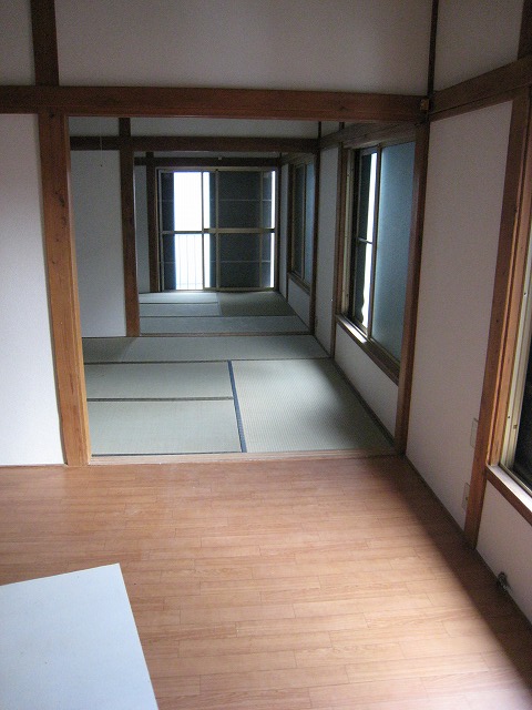 Living and room. Japanese-style room from the kitchen
