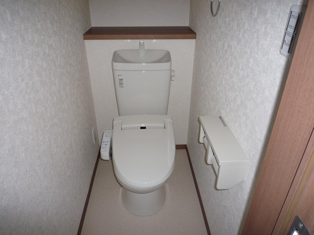 Toilet. Example of construction