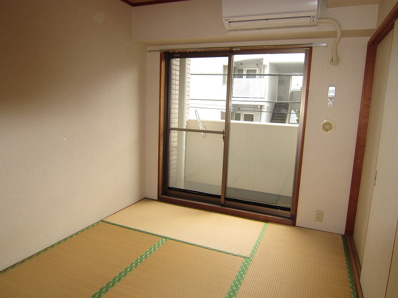 Other room space. Photo of the same type 106, Room