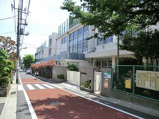 Primary school. Ota Ward Denenchofu to elementary school 1090m