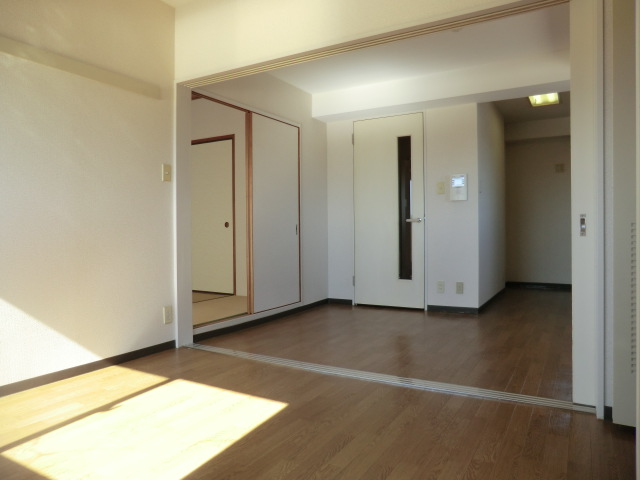 Living and room
