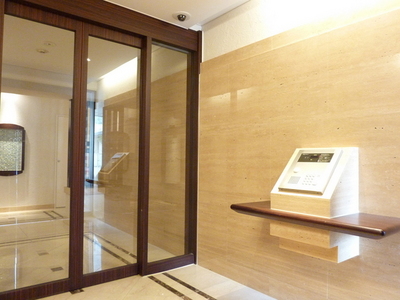 Entrance. auto lock