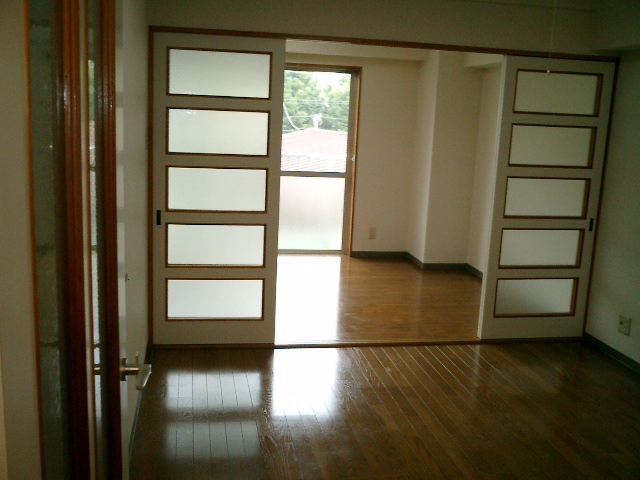 Living and room