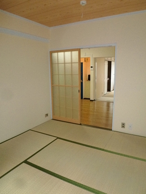 Living and room. Japanese-style room 6 quires ☆ 