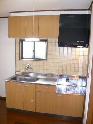 Kitchen. South-facing bright kitchen ☆