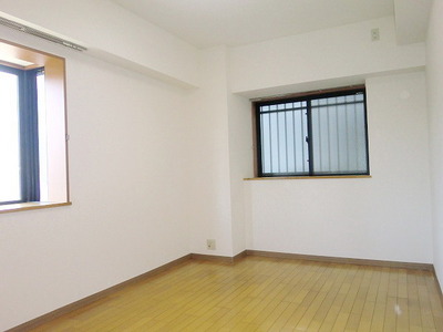 Living and room. Hiroshi Chamber