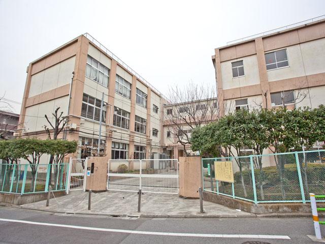 Primary school. Ota 350m to stand Umeda elementary school