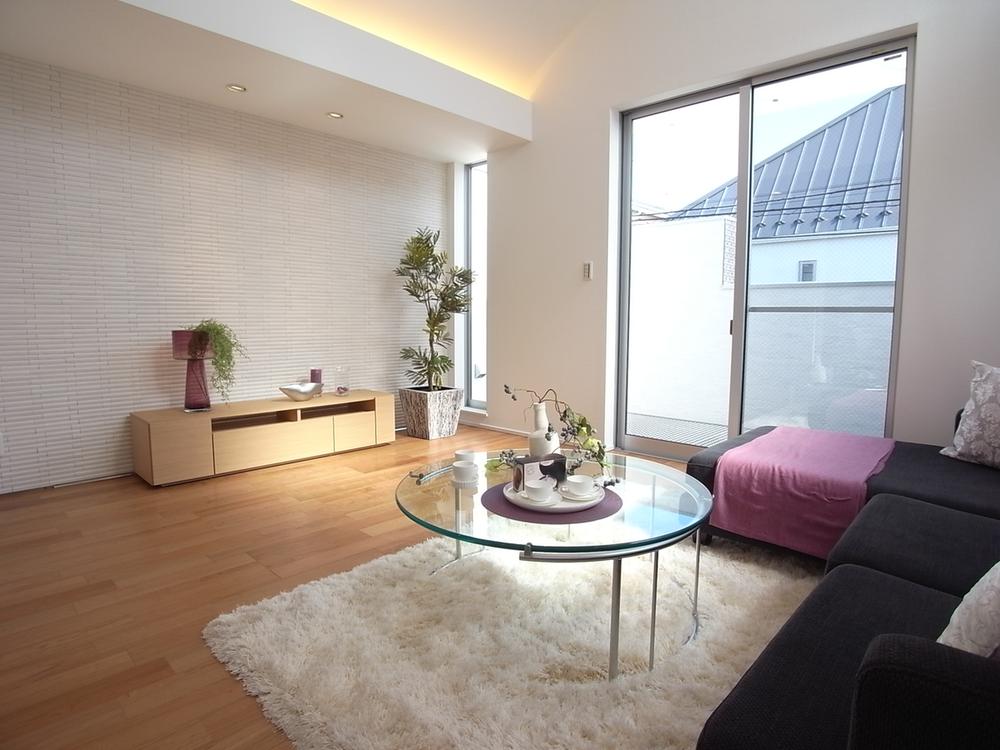 Same specifications photos (living). It is the example of construction.